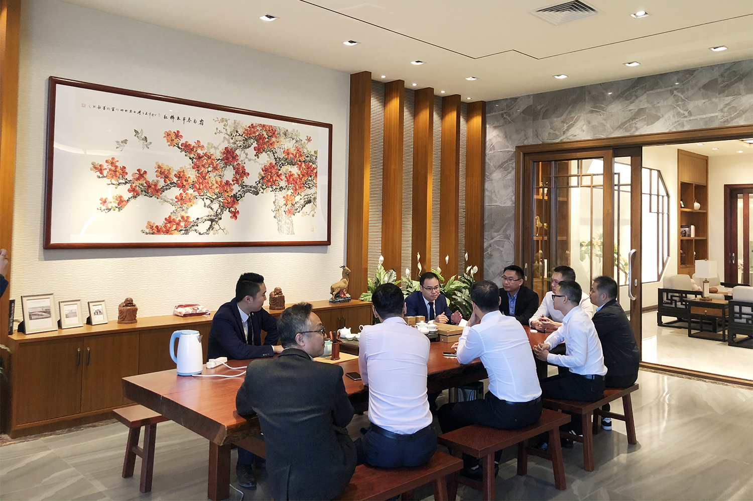 超凡国际高层领导与居然之家福建分公司考察团座谈探讨